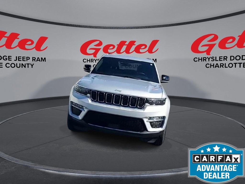 Used 2025 Jeep Grand Cherokee Limited image 3