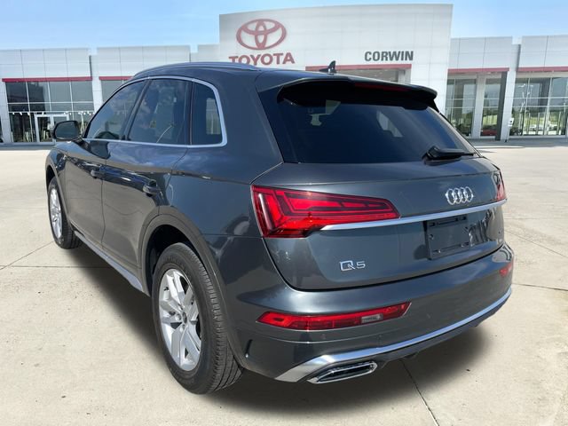 Used 2023 Audi Q5 2.0T Premium w/ Convenience Package AWD/4WD image 3