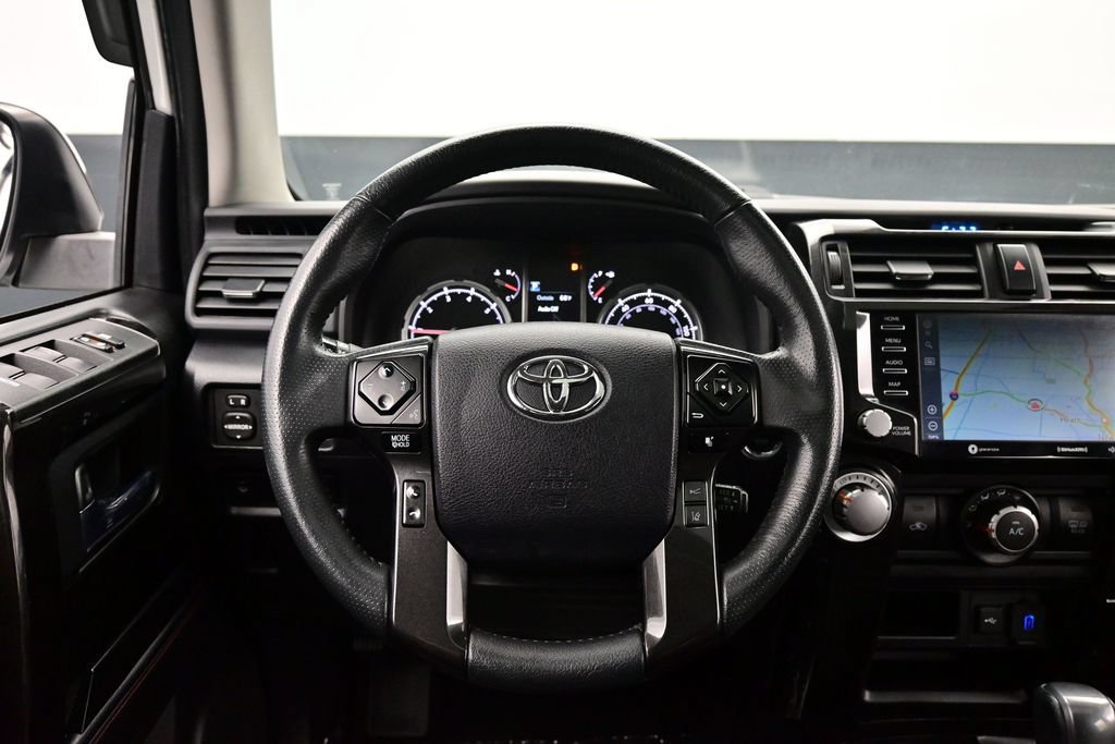 Used 2021 Toyota 4Runner Venture w/ Moonroof Package AWD/4WD image 41