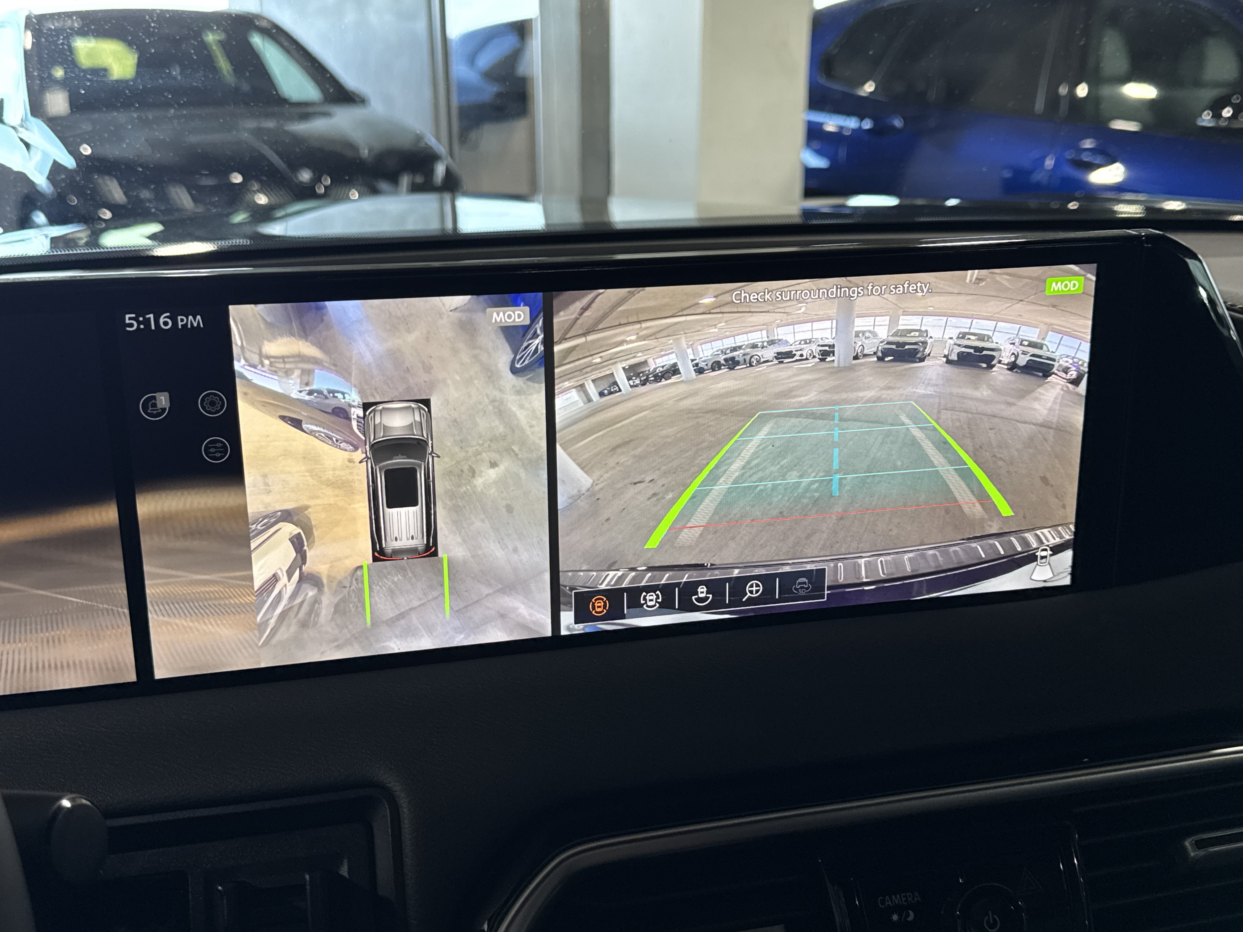 Used 2025 Nissan Armada Platinum Reserve RWD image 24