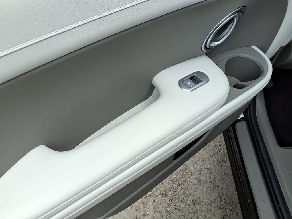 Used 2026 Hyundai Palisade SEL FWD image 18