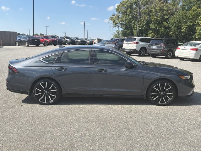 Used 2024 Honda Accord Touring image 14