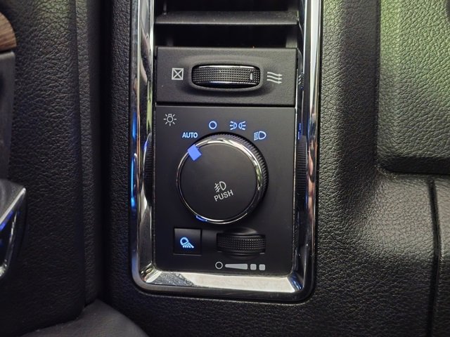 Used 2018 RAM 2500 Laramie image 19