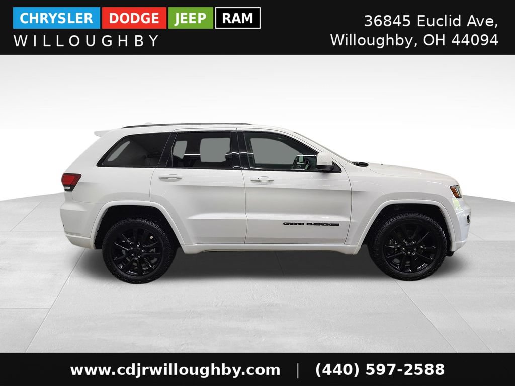Used 2021 Jeep Grand Cherokee Laredo X AWD/4WD image 4