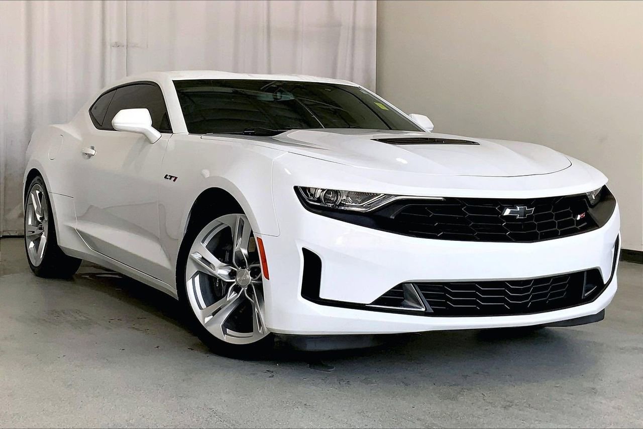 Used 2023 Chevrolet Camaro LT w/ RS Package image 32