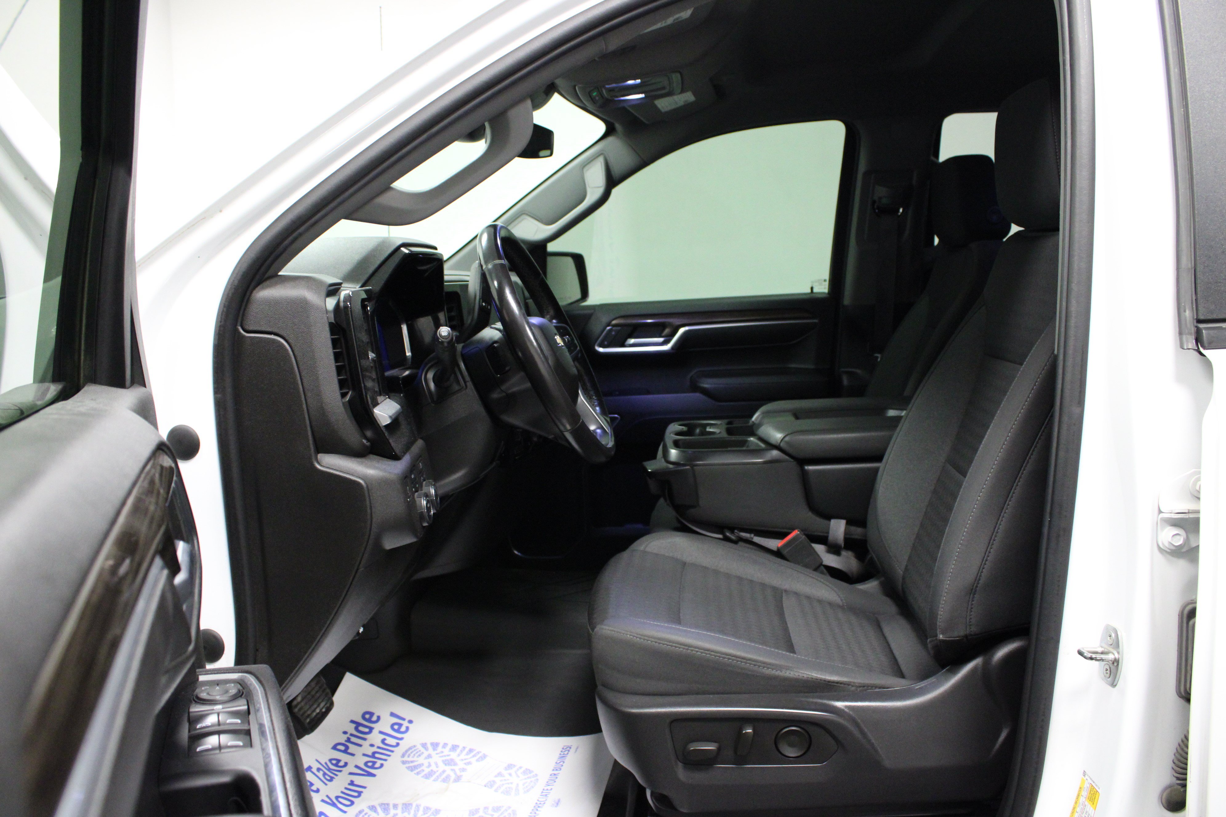 Used 2023 Chevrolet Silverado 1500 LT w/ Protection Package AWD/4WD image 12