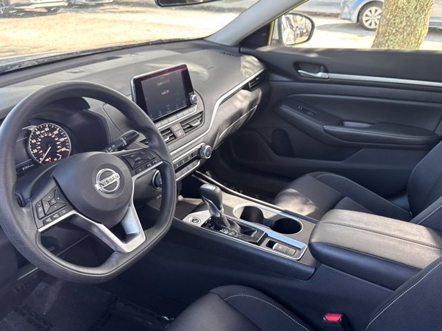 Used 2022 Nissan Altima 2.5 SV AWD/4WD image 3