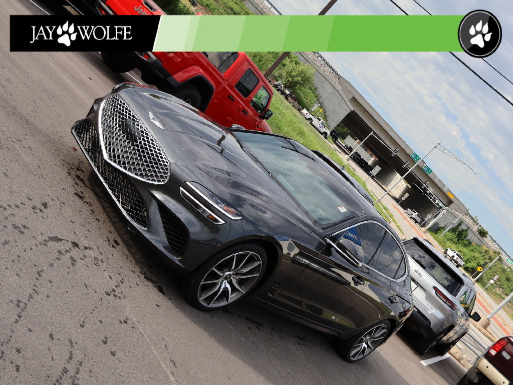 Used 2023 Genesis G70 2.0T AWD/4WD image 3