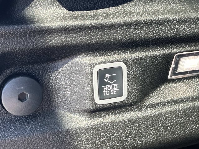 Certified 2024 Jeep Grand Cherokee L Limited w/ Black Appearance Package AWD/4WD image 14