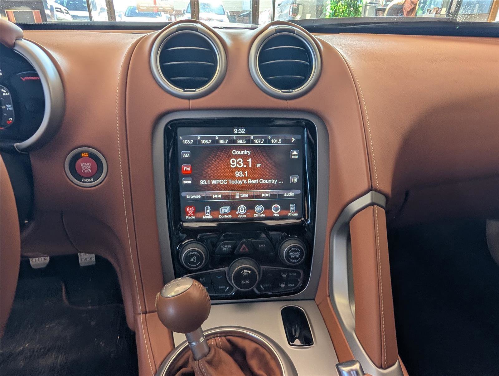 Used 2013 SRT Viper GTS w/ GTS Laguna Interior Pkg image 19