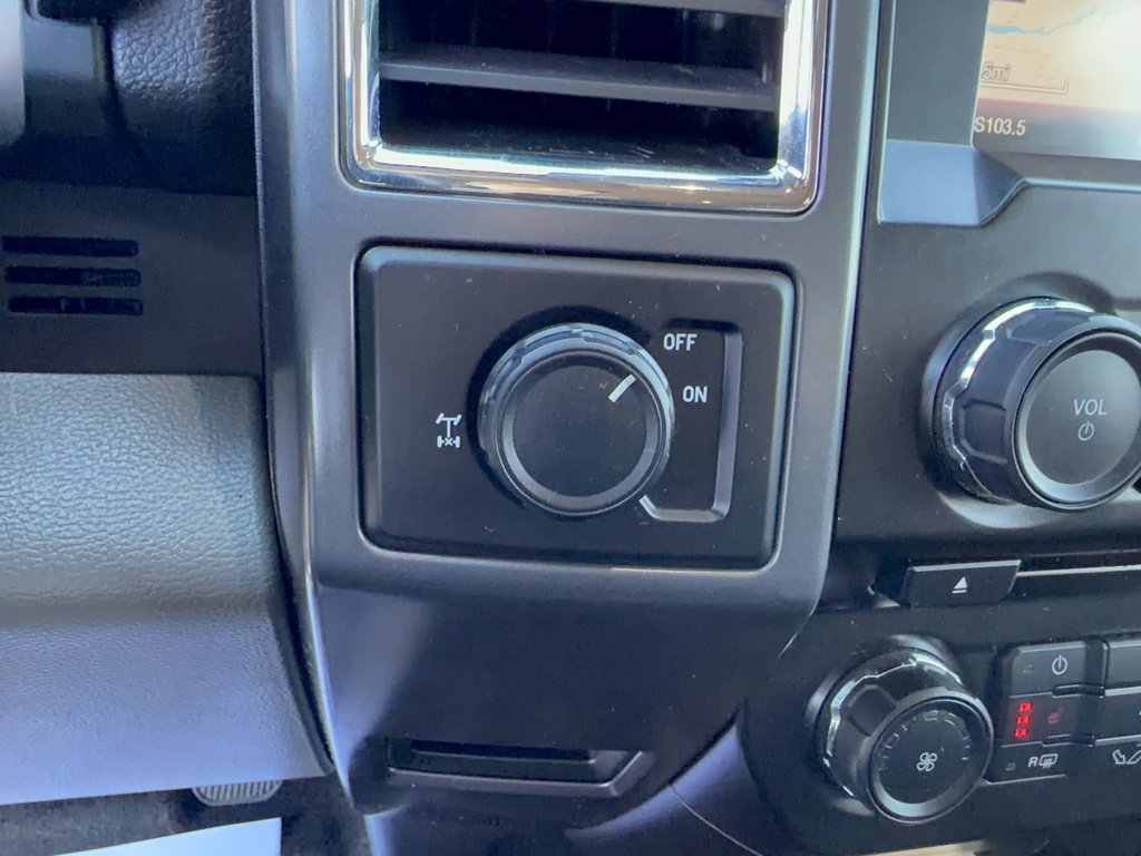 Used 2015 Ford F150 XLT w/ Equipment Group 302A Luxury image 24