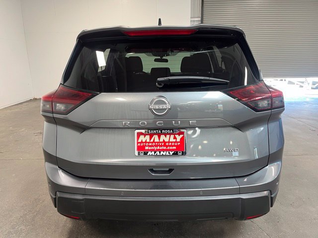 Used 2024 Nissan Rogue S AWD/4WD image 4