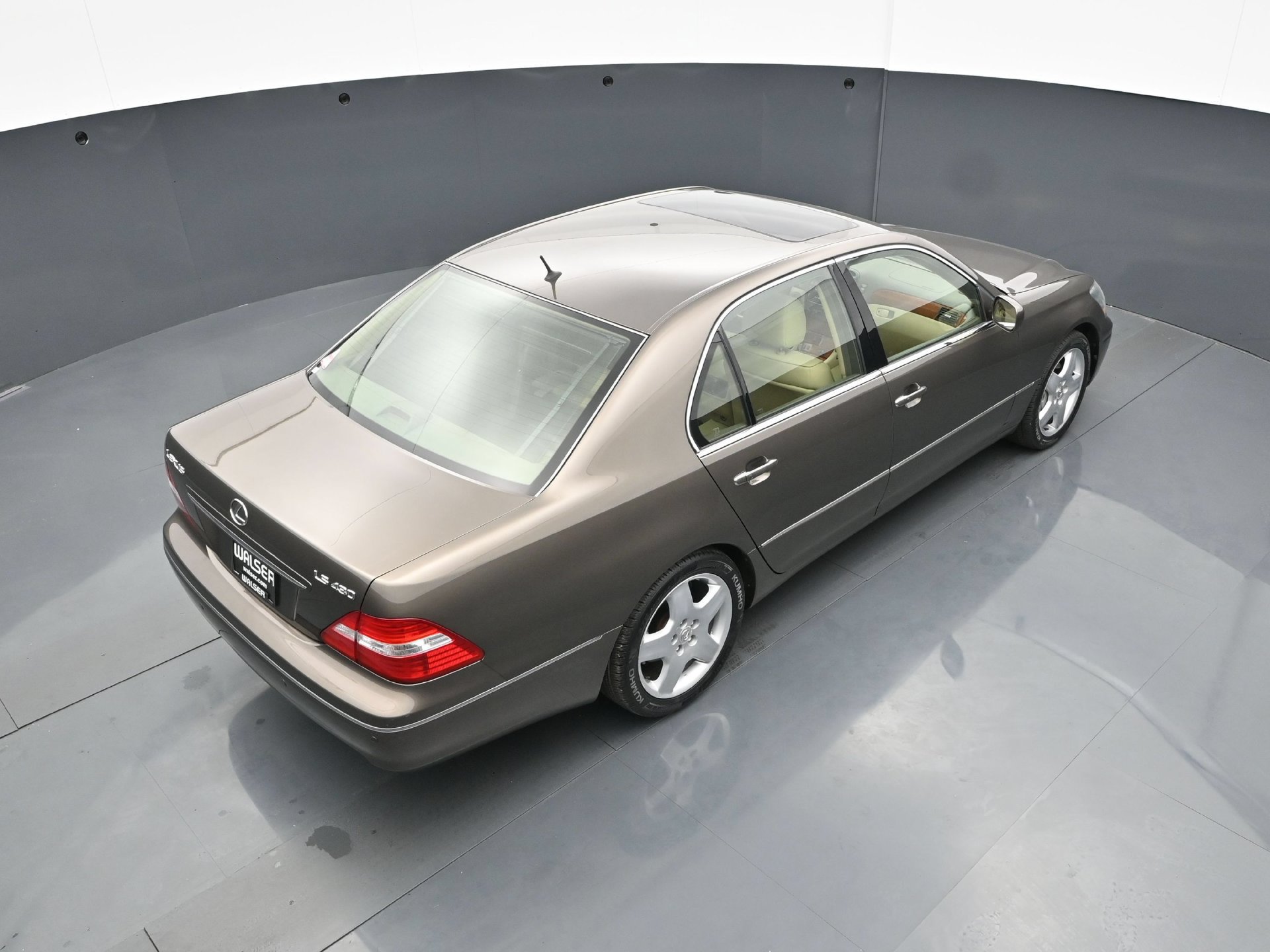 Used 2005 Lexus LS 430 RWD image 42