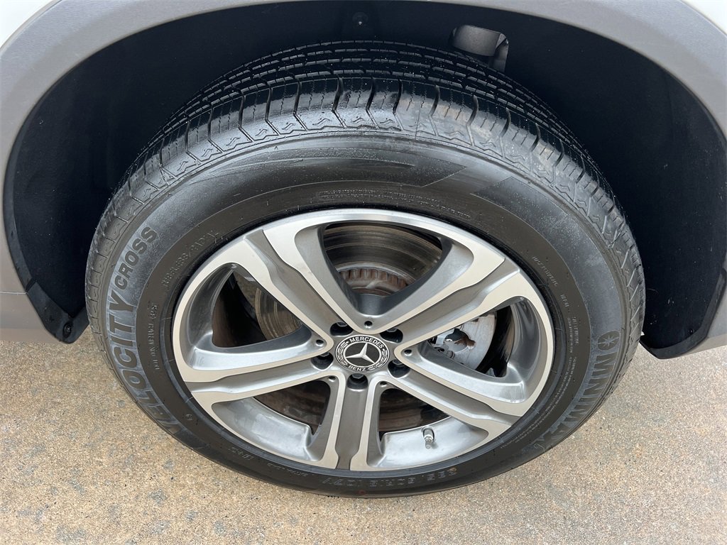 Used 2021 Mercedes-Benz GLC 300 image 16