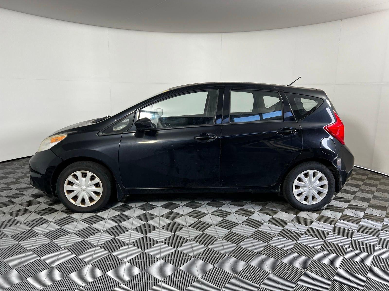 Used 2015 Nissan Versa Note SV FWD image 8