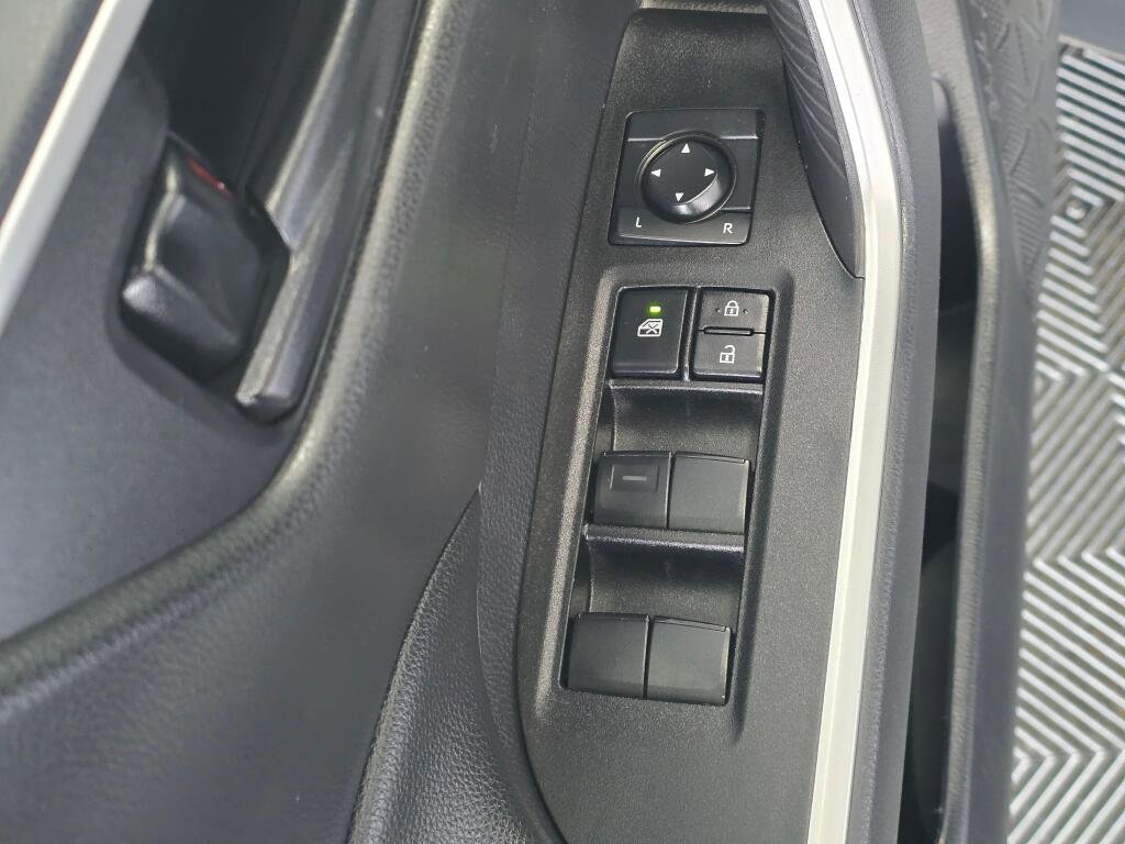 Used 2025 Toyota RAV4 LE image 20