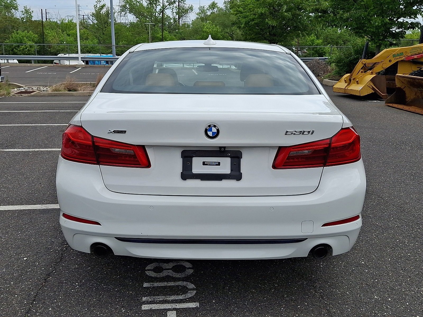 Used 2020 BMW 530i xDrive w/ Premium Package AWD/4WD image 5
