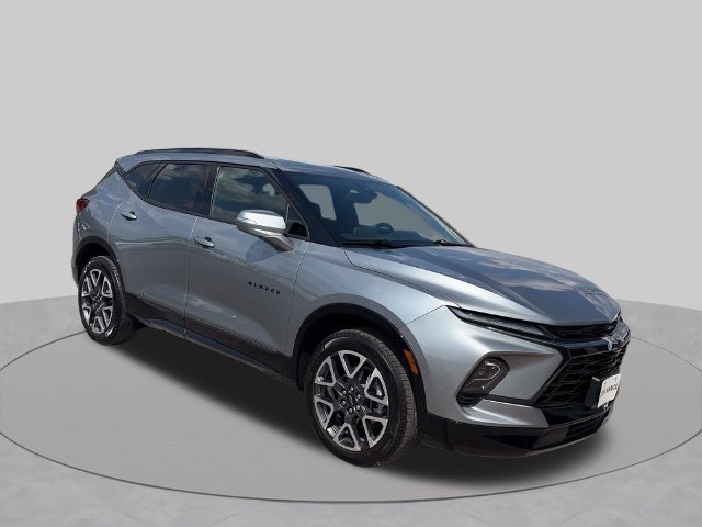 Used 2025 Chevrolet Blazer RS FWD image 8