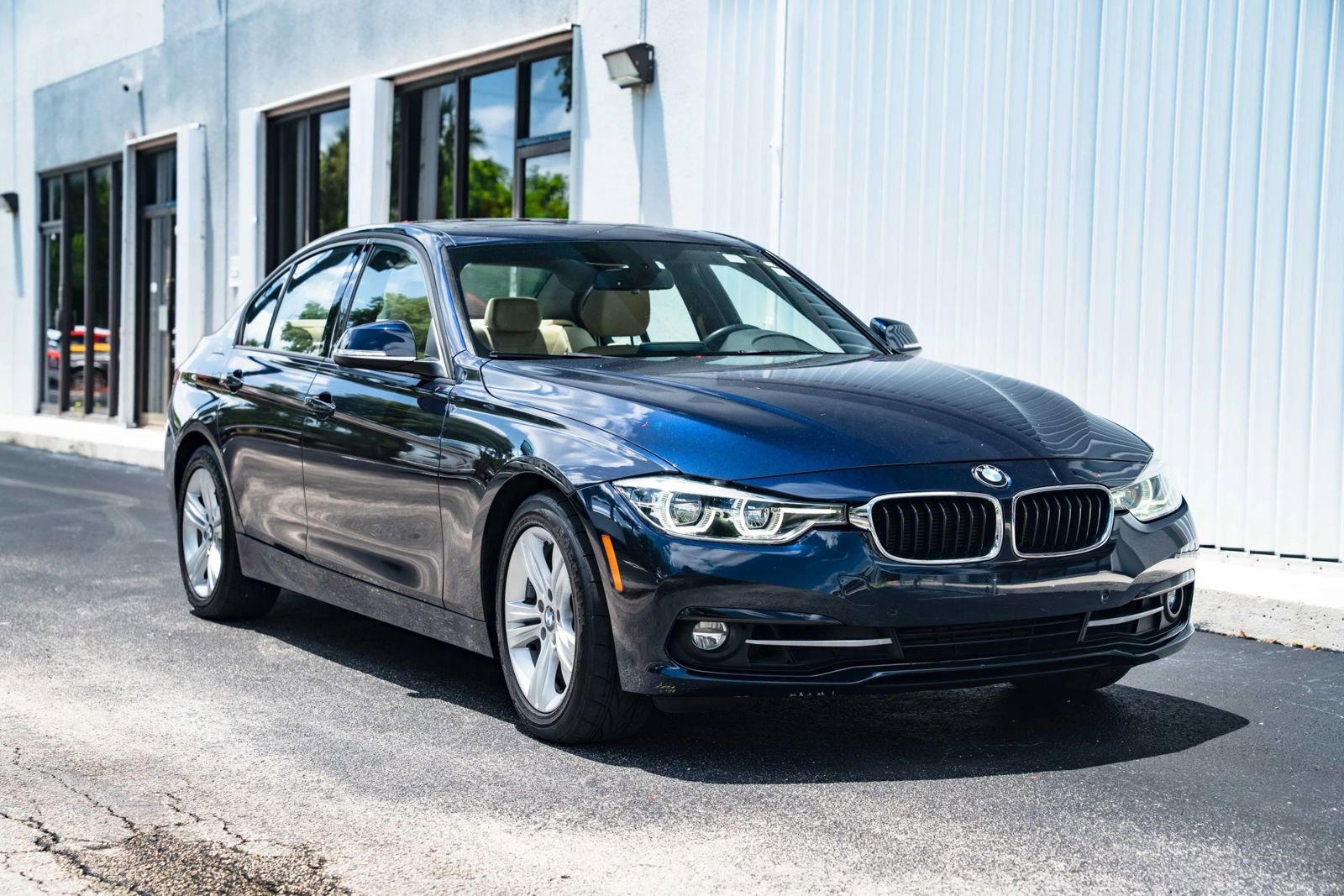 Used 2016 BMW 328i Sedan RWD image 2