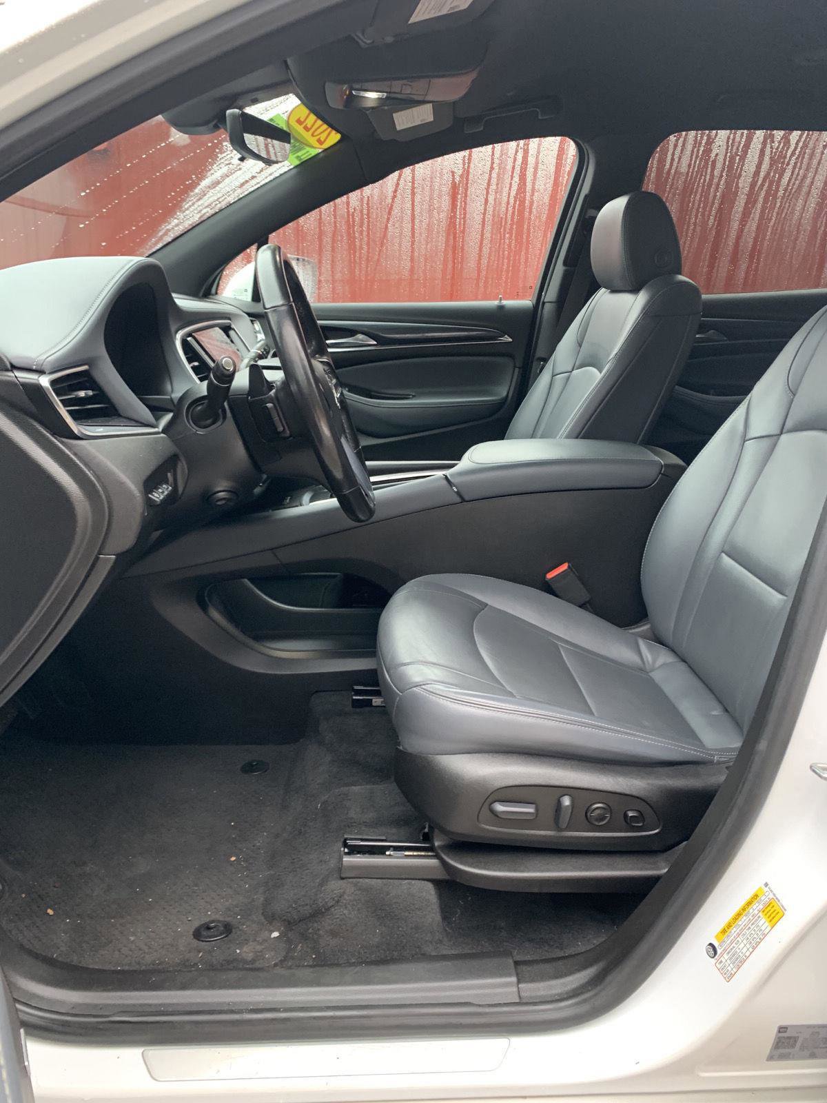 Used 2022 Buick Enclave Premium image 8