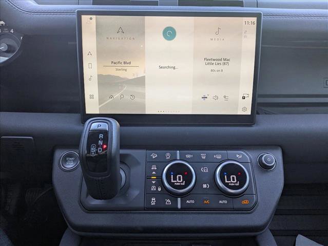 Used 2023 Land Rover Defender 130 X-Dynamic SE image 15