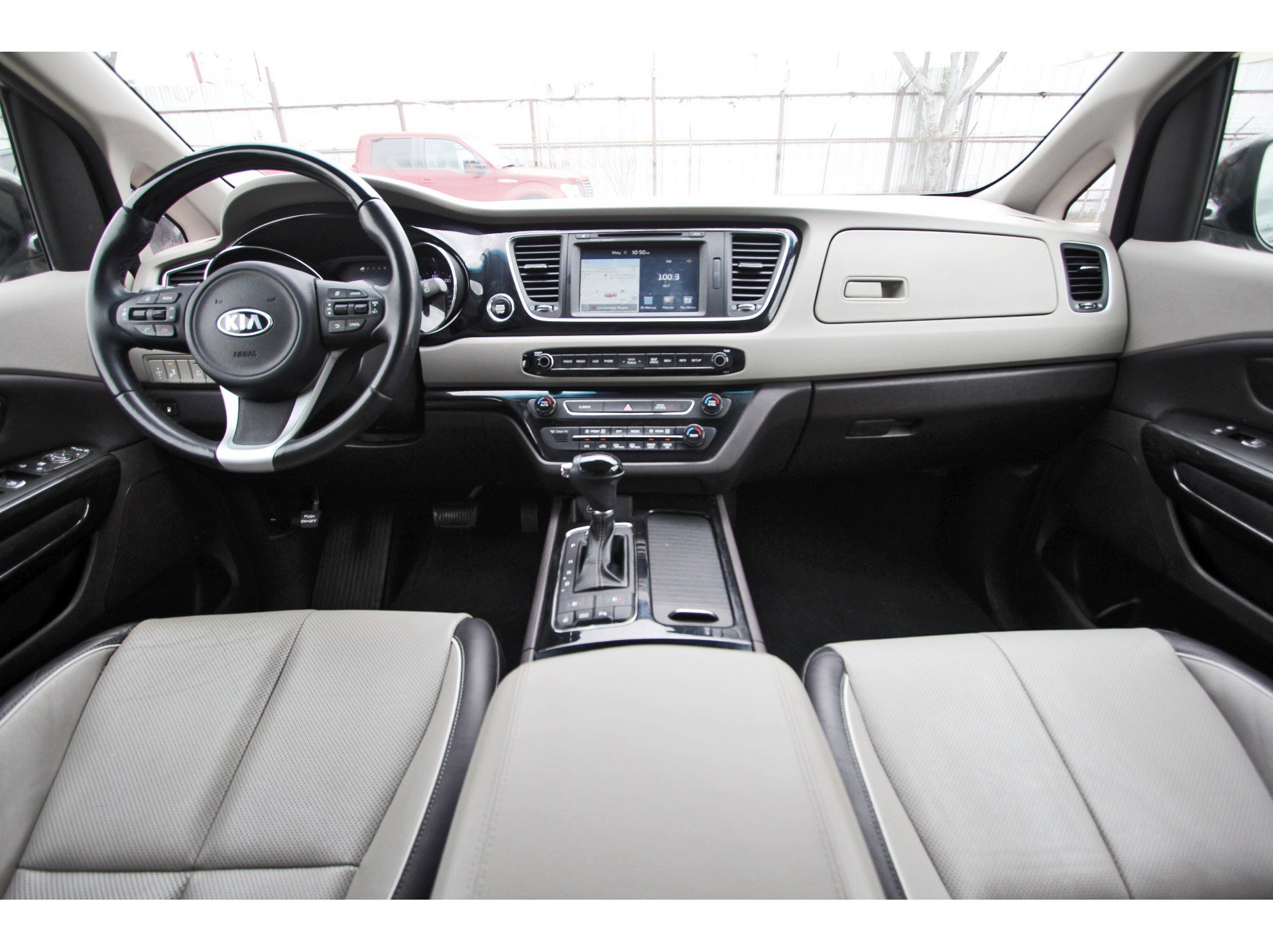 Used 2016 Kia Sedona SX Limited FWD image 11