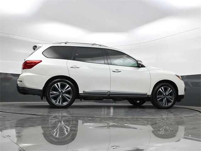 Used 2019 Nissan Pathfinder Platinum image 37