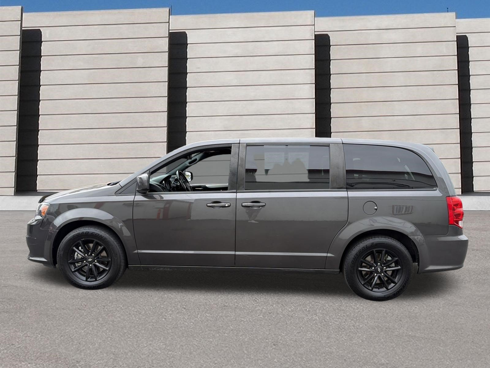 Used 2020 Dodge Grand Caravan GT FWD image 2