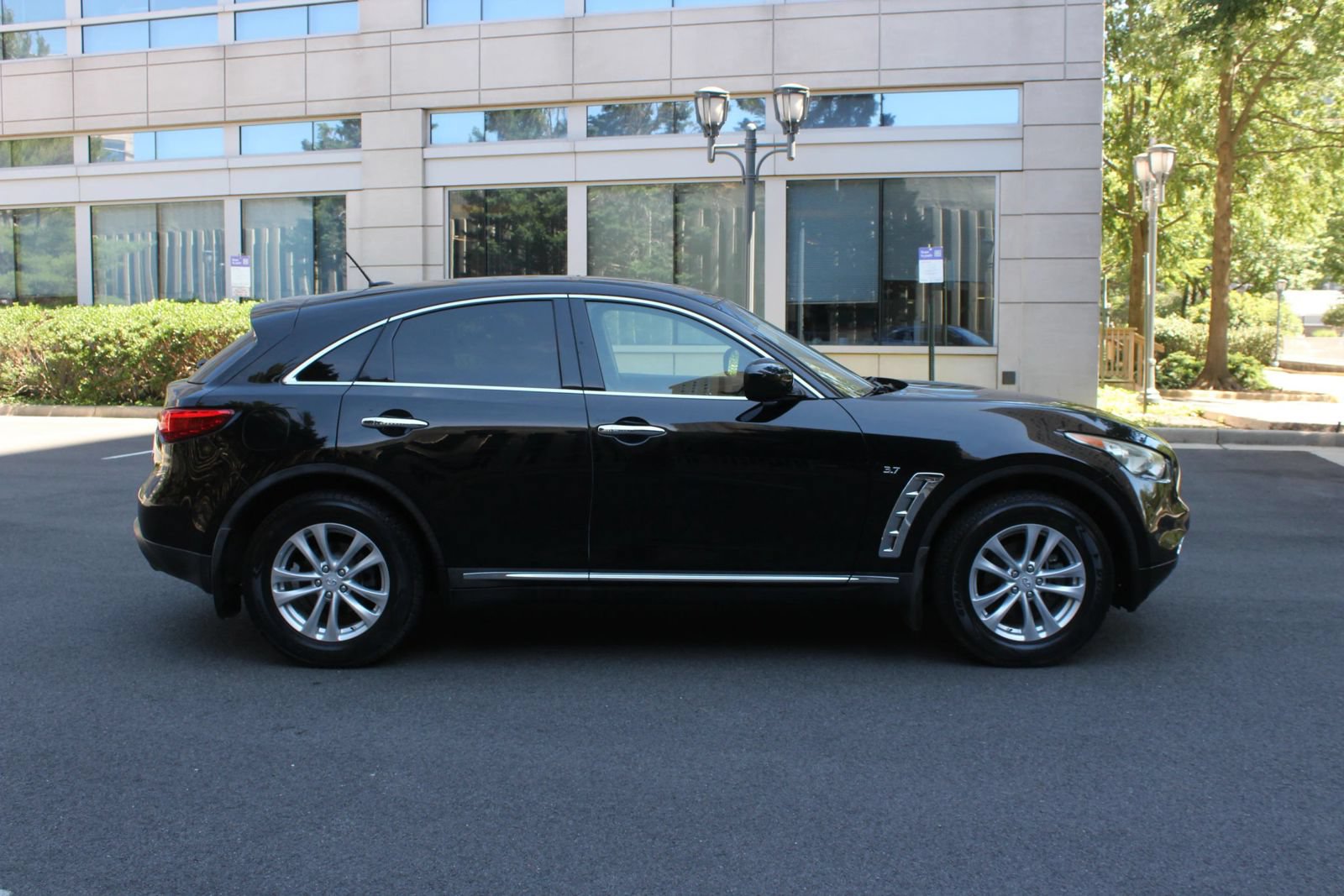 Used 2016 INFINITI QX70 AWD image 6