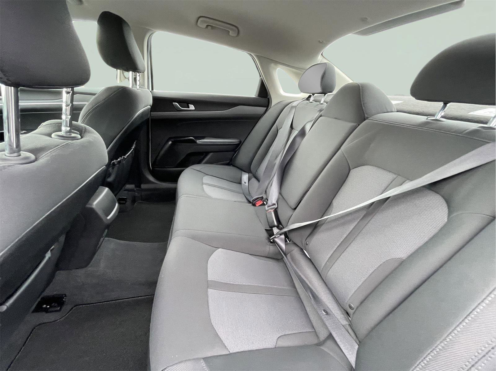 Used 2022 Kia K5 LXS image 15