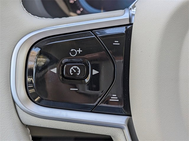 New 2025 Volvo XC60 B5 Plus w/ Climate Package image 28