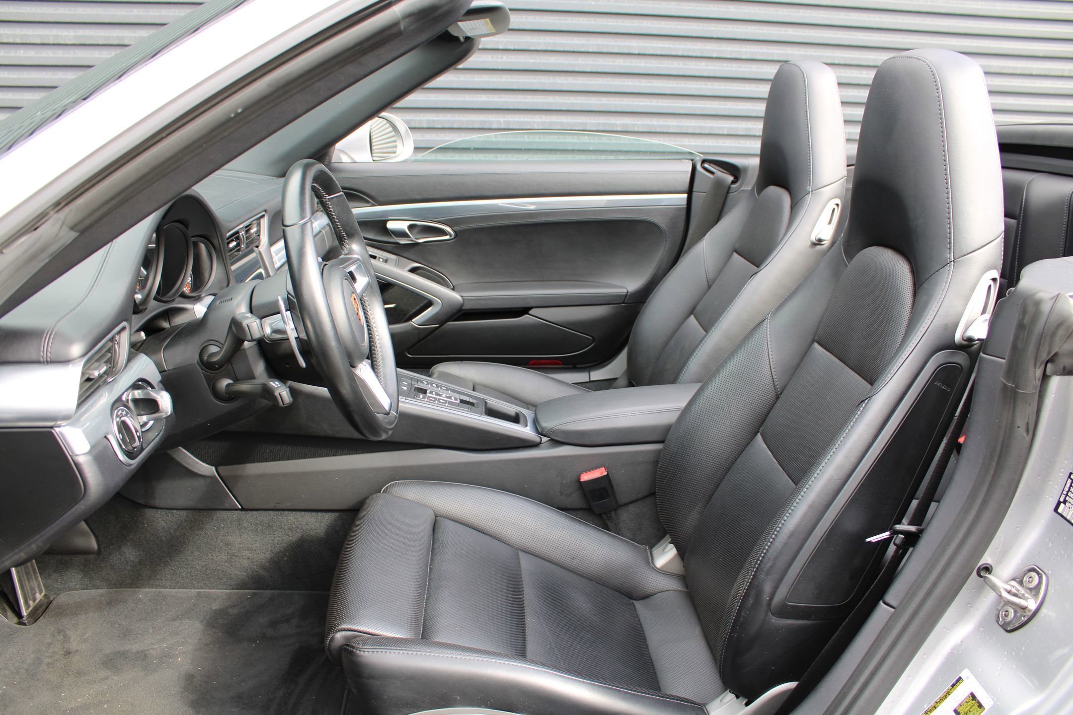 Used 2017 Porsche 911 Carrera image 5