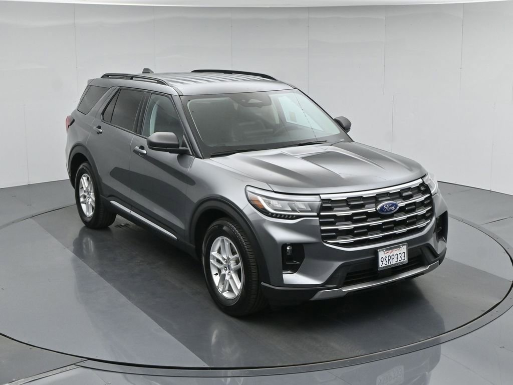Used 2025 Ford Explorer Active w/ Active Comfort Package RWD image 42