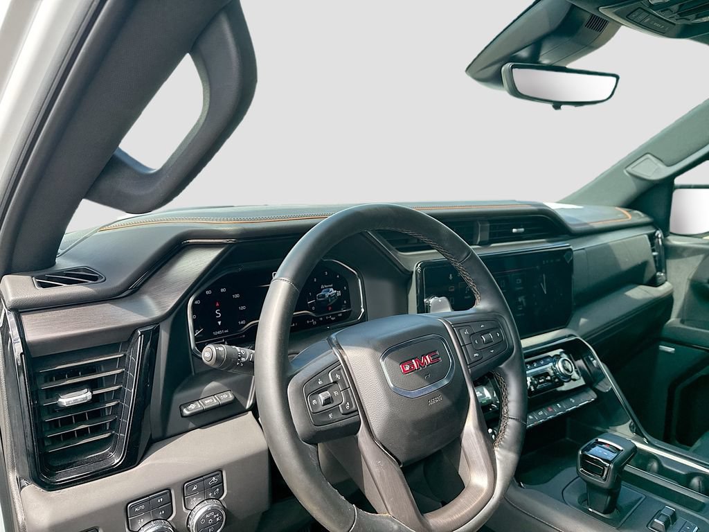Used 2025 GMC Sierra 1500 AT4 w/ AT4 Premium Package AWD/4WD image 12