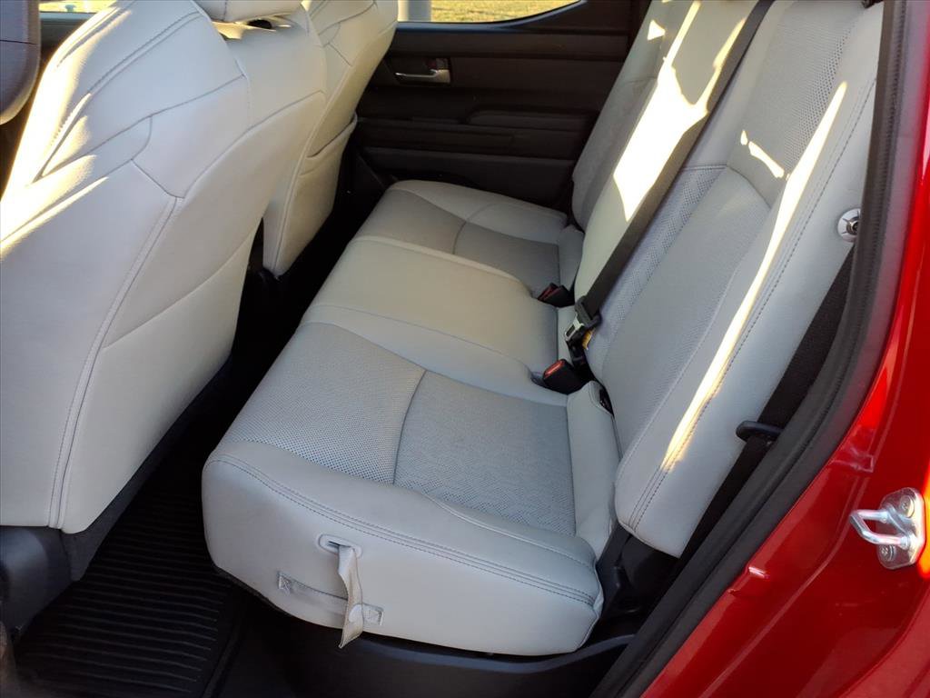 Used 2024 Toyota Tacoma Limited w/ Limited Package (LT) image 7
