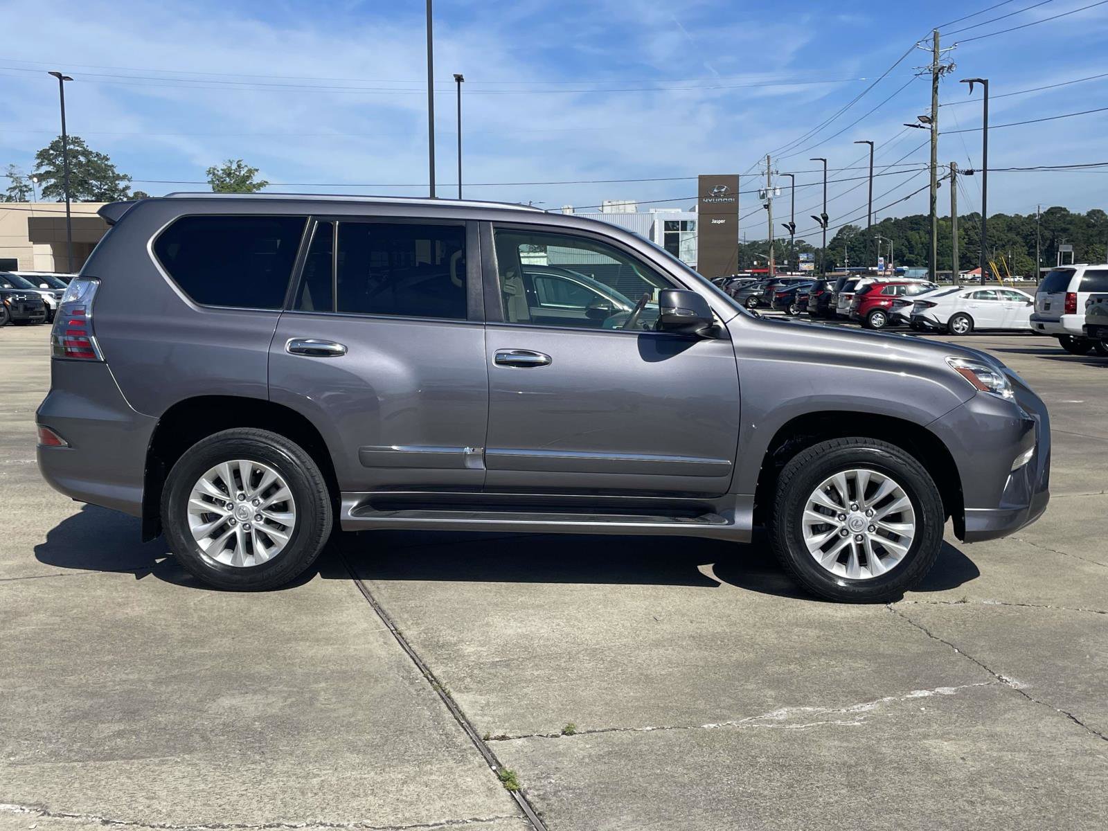 Used 2015 Lexus GX 460 w/ Premium Package AWD/4WD image 2