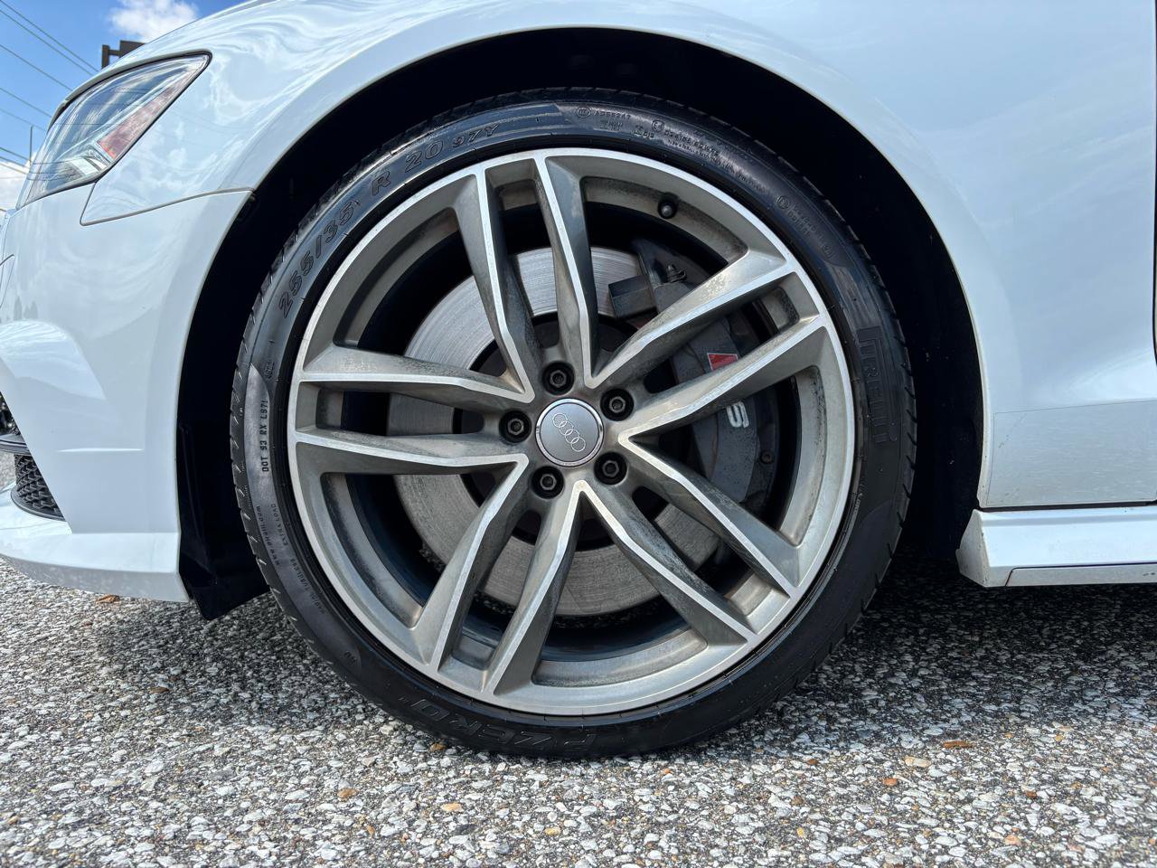 Used 2017 Audi S6 Prestige w/ Prestige Package image 32