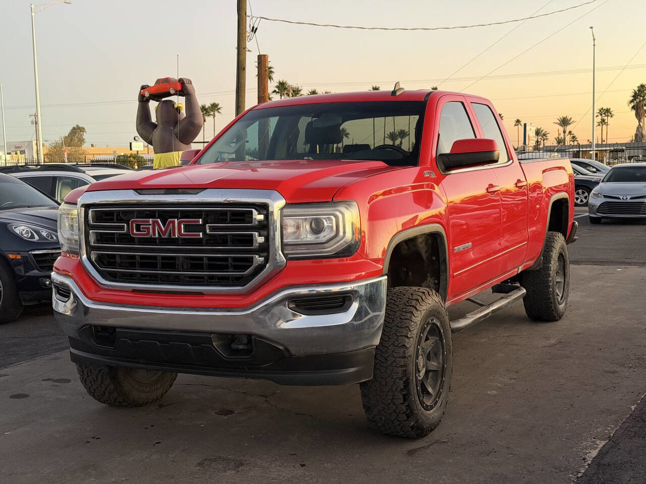 Used 2018 GMC Sierra 1500 SLE image 1