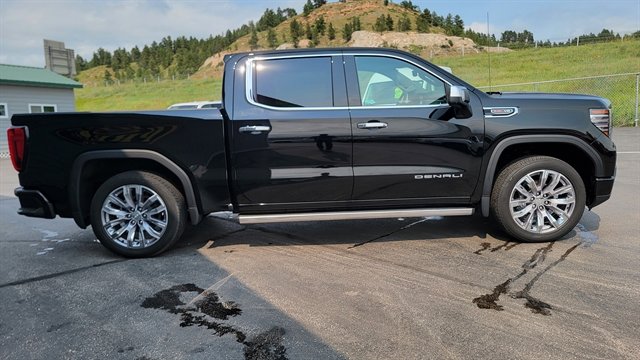 Used 2023 GMC Sierra 1500 Denali w/ Denali Reserve Package image 5