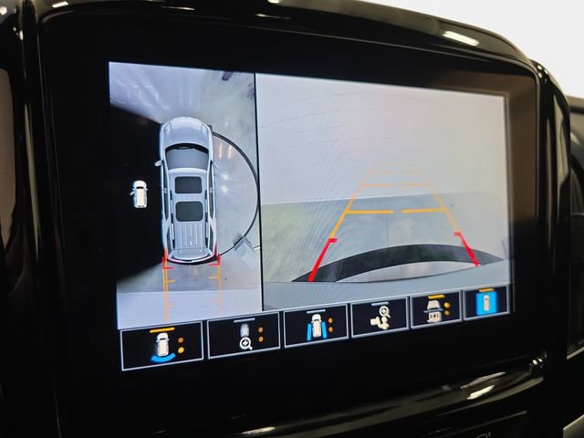 Used 2023 Chevrolet Traverse RS AWD/4WD image 19