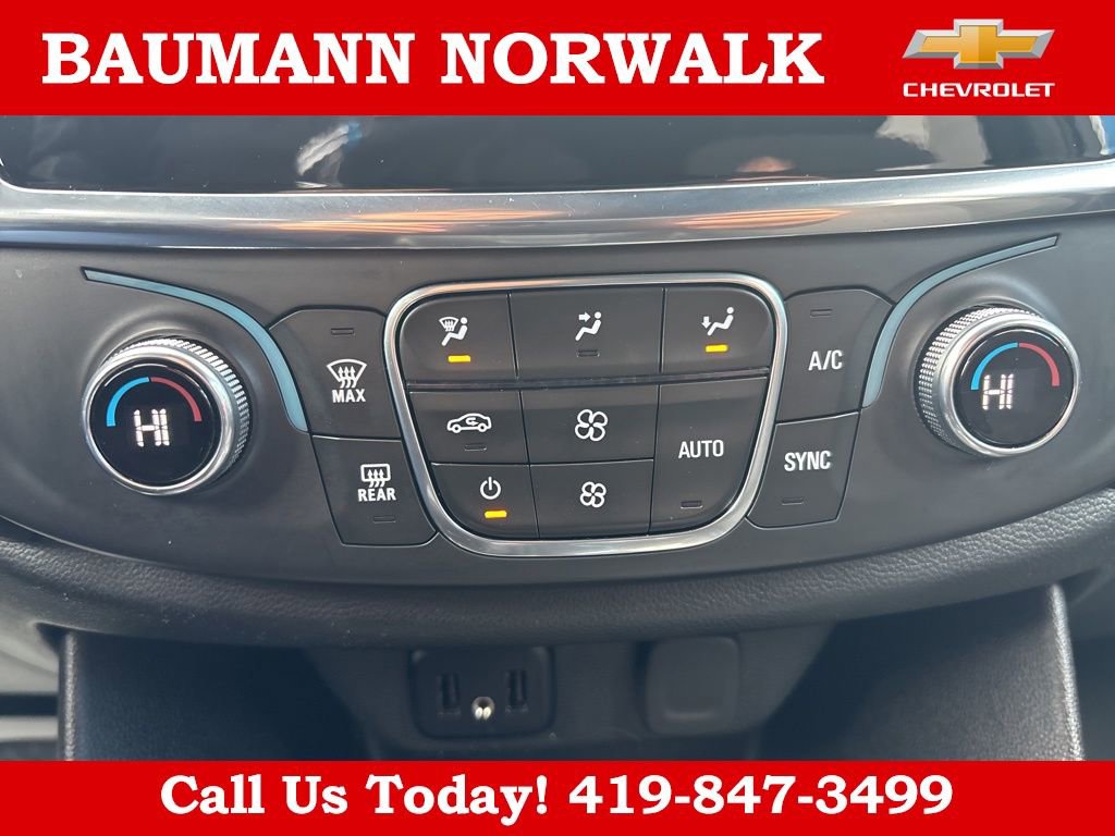 Used 2023 Chevrolet Traverse LT image 27