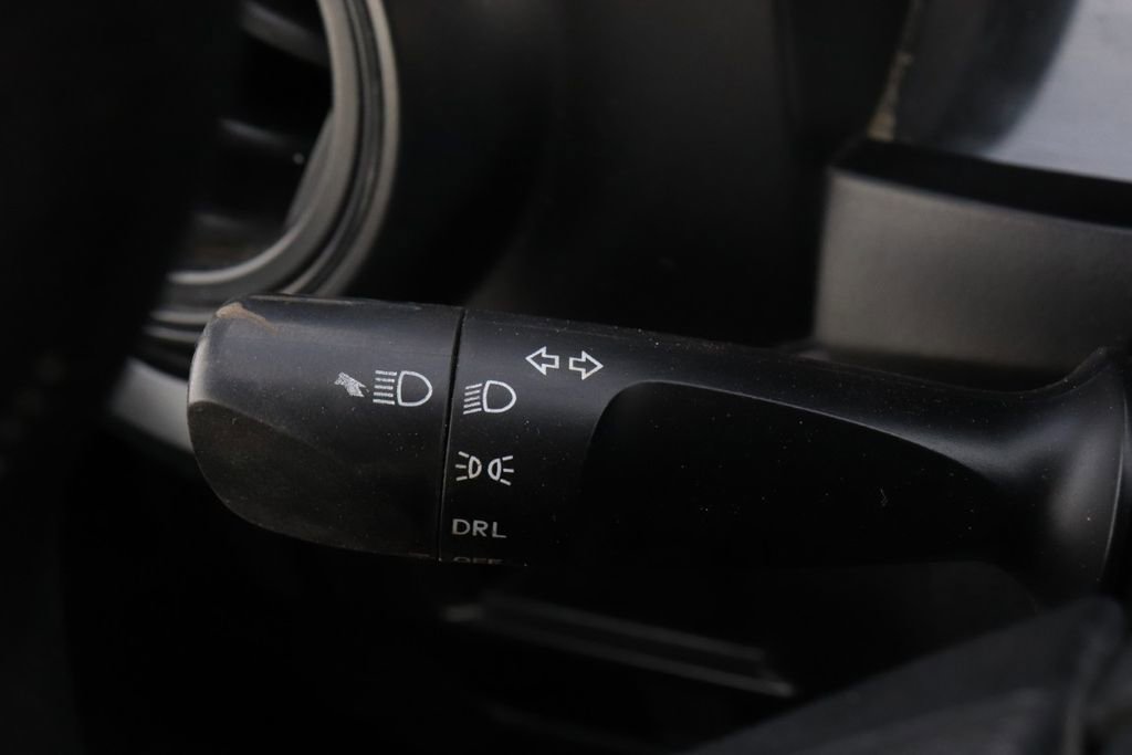 Used 2017 Toyota Tacoma SR image 35