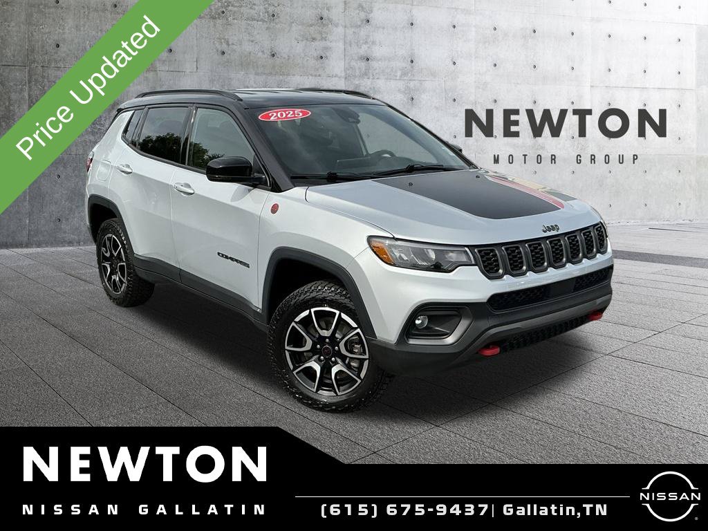 Used 2025 Jeep Compass Trailhawk