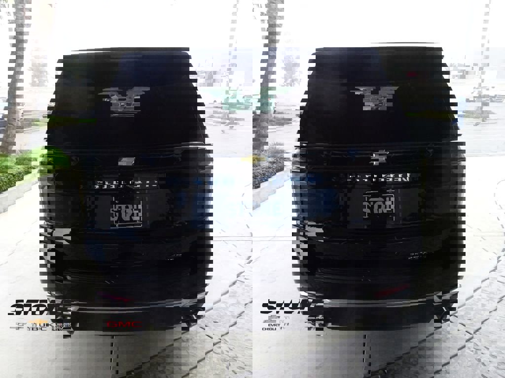 New 2026 Chevrolet Suburban Premier image 7