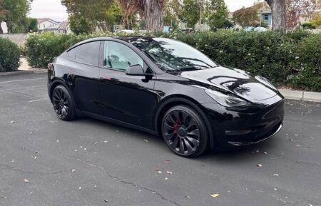 Used 2022 Tesla Model Y Performance AWD/4WD image 2