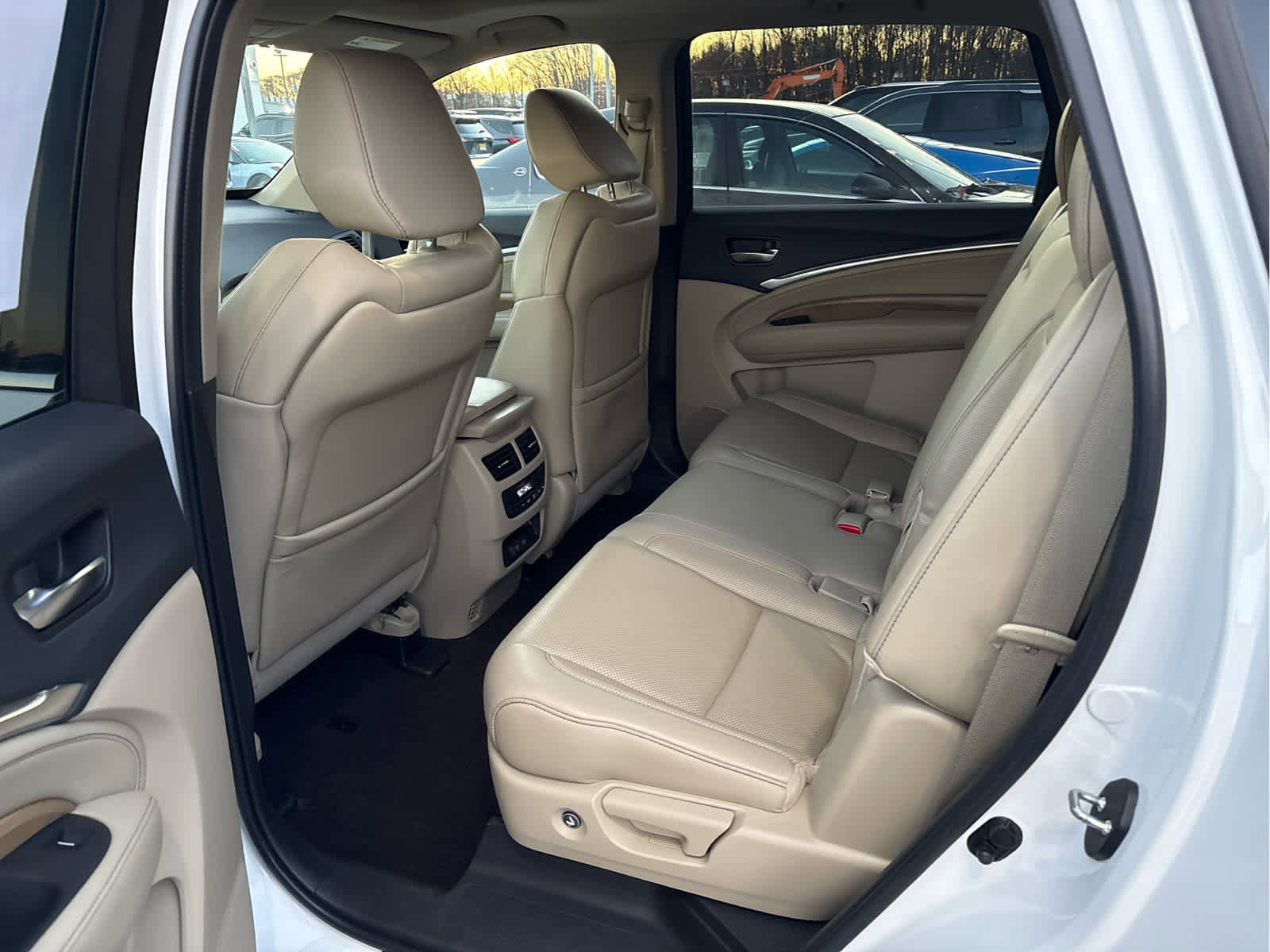 Used 2019 Acura MDX w/Technology Pkg image 11