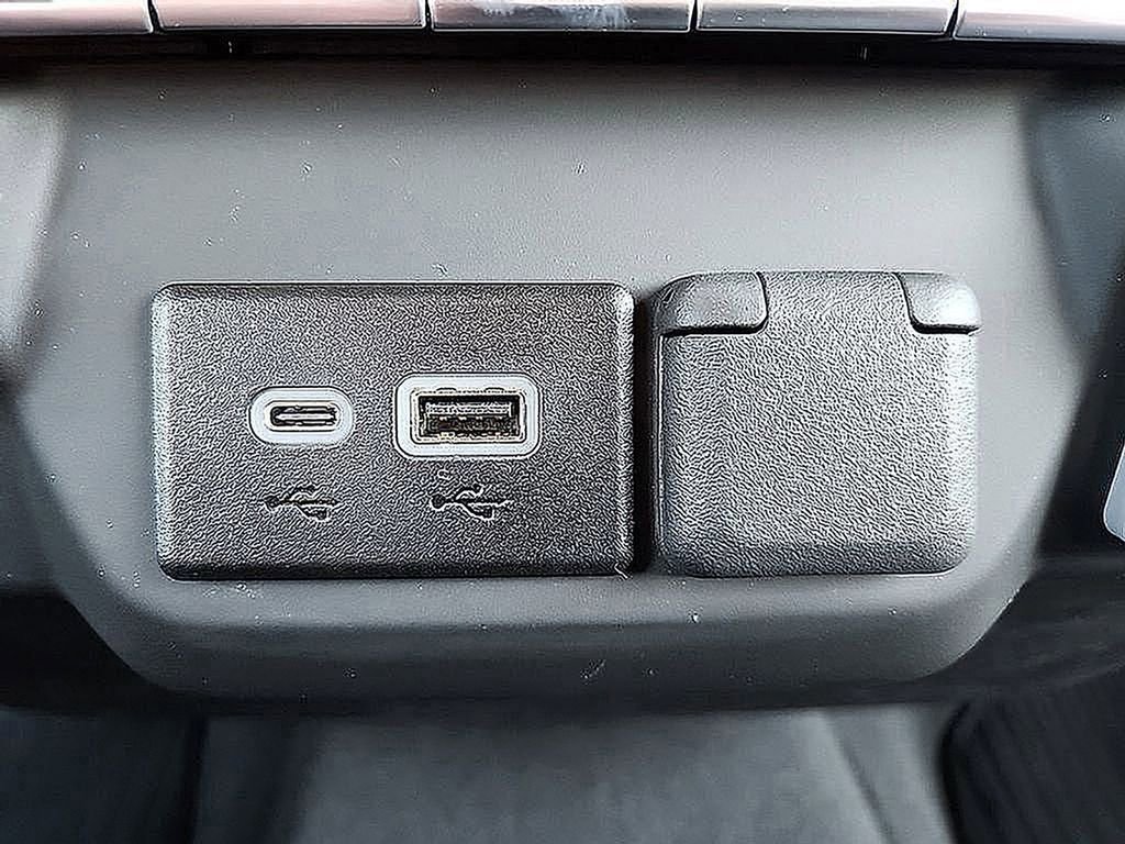 New 2025 Chevrolet Silverado 2500 Custom w/ Custom Value Package image 17
