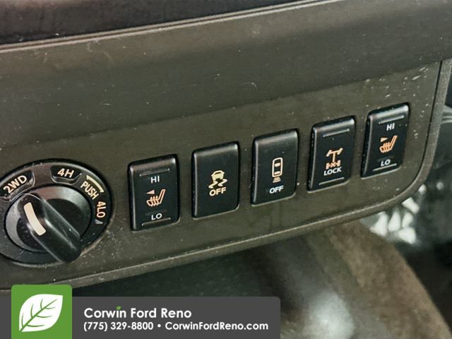 Used 2015 Nissan Frontier PRO-4X image 20