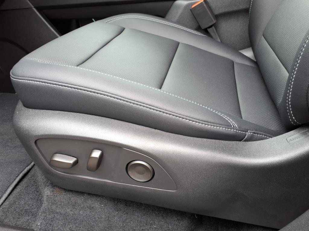 New 2026 Chevrolet Traverse LT w/ Driver Confidence Package image 9