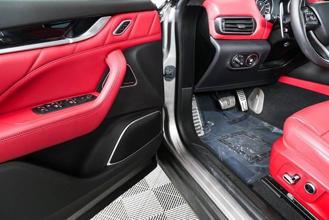Used 2022 Maserati Levante Modena image 9